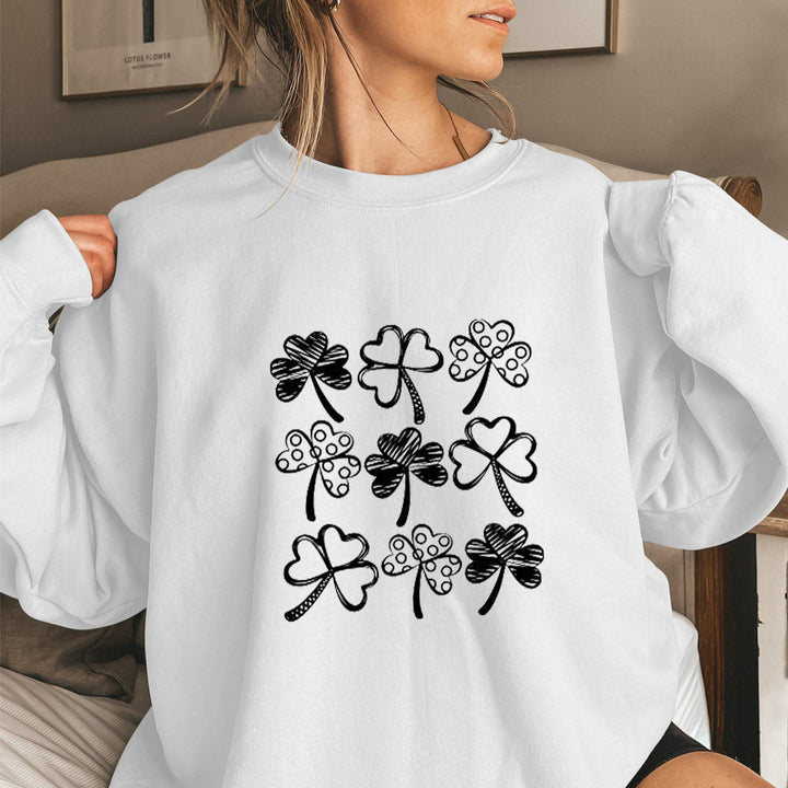Kvinnes sweatshirt med leken kløvermotiv Skjora