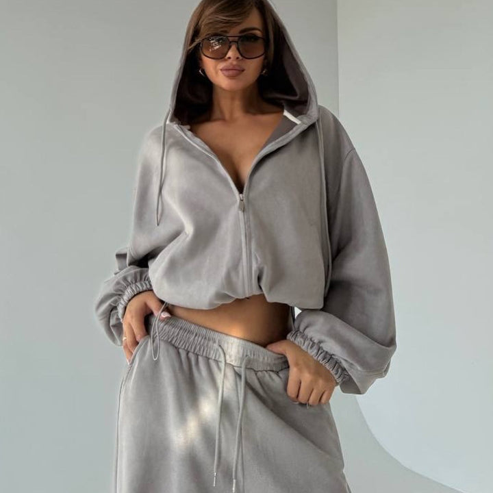 Kvinners sporty velour treningsdress-sett med stilig hette og løs passform Skjora