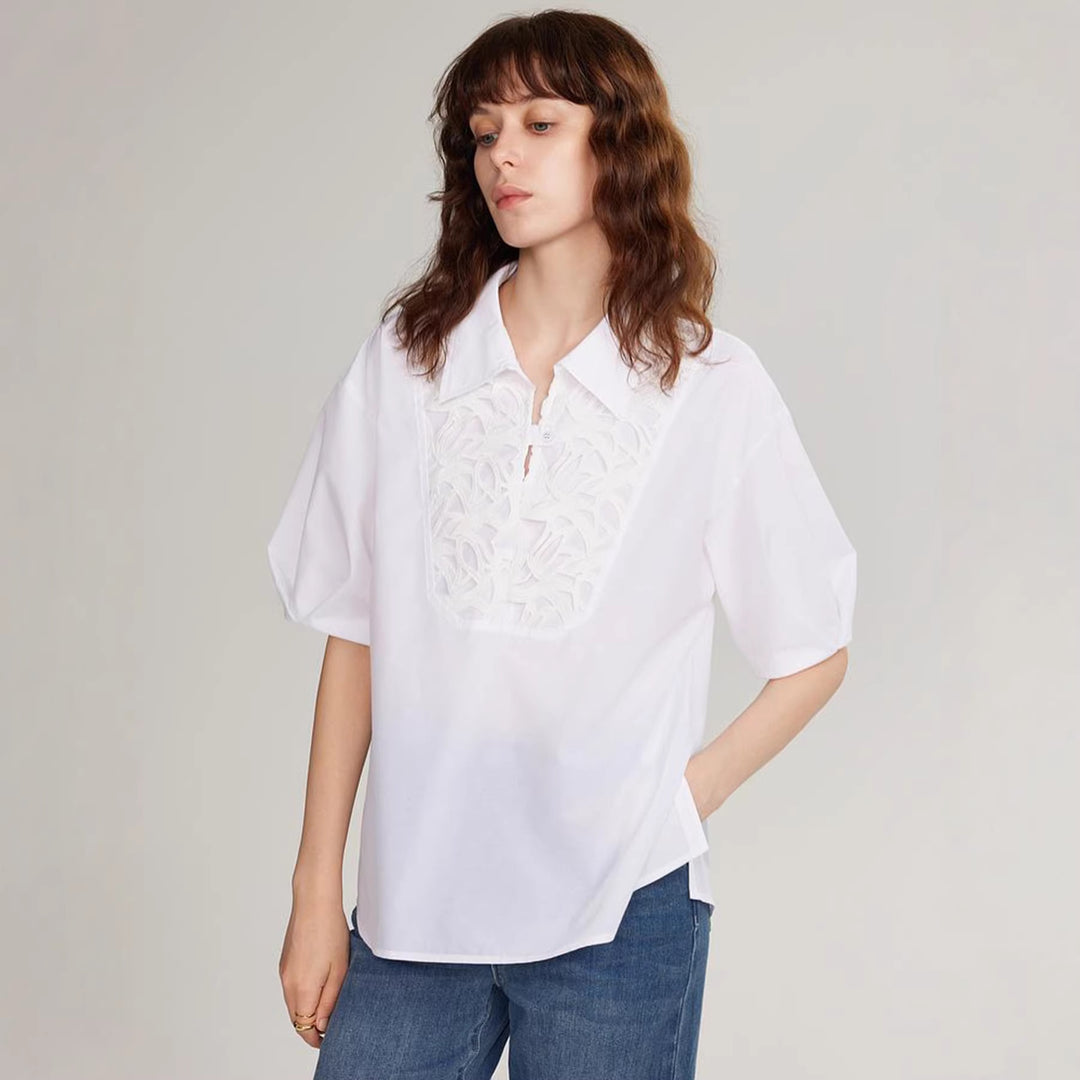 Damer Elegant Bluse med drømmeaktig broderidesign og knapppdetaljer Skjora