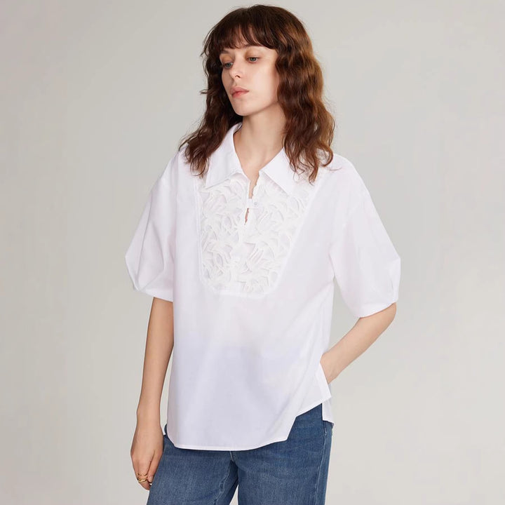 Damer Elegant Bluse med drømmeaktig broderidesign og knapppdetaljer Skjora