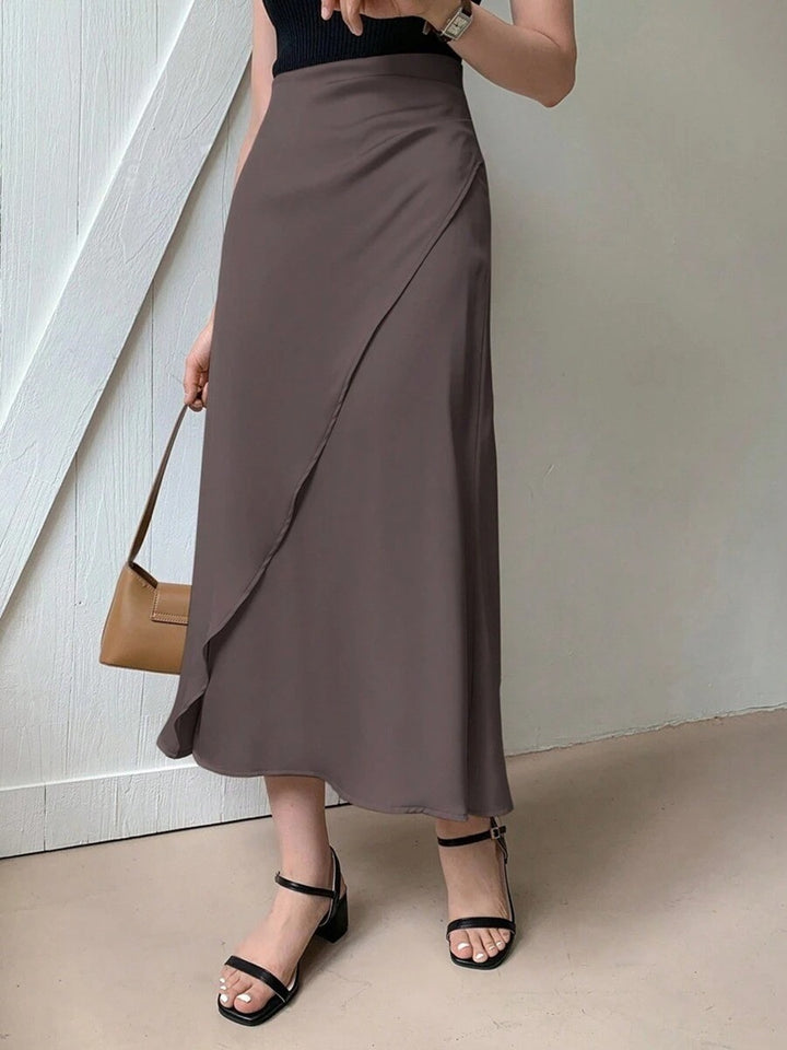 Dame omslagskjørt med flytende snitt og elegant drapering Skjora