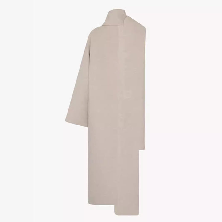 Dame Elegant og tidløs Ull-Poncho med Skjerf Skjora