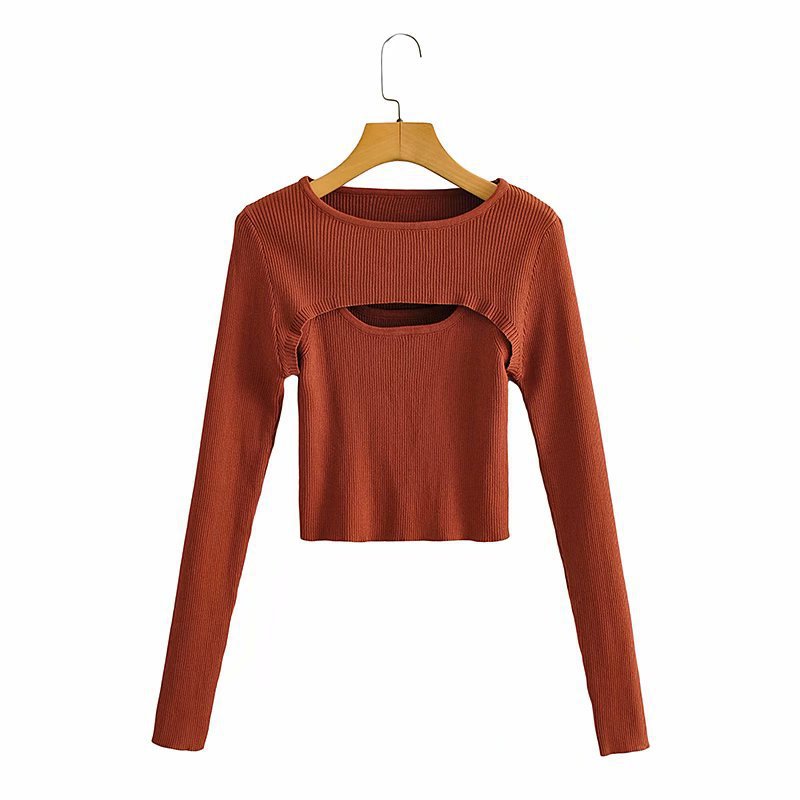 Kvinnens langermet crop top med sofistikert utskjæringsdesign Skjora