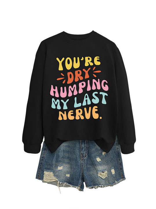 Dame sweatshirt med munter tegneserie slagord og uformell snitt Skjora