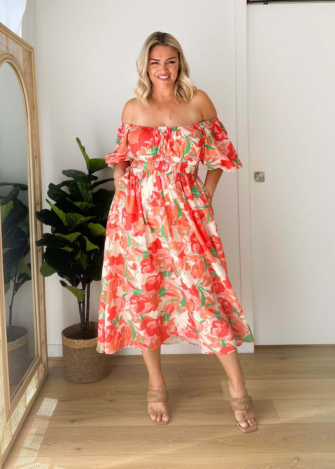 Kvinnenes Off-Shoulder Maxi Kjole med Blomster Mønster og Elastisk Midje Skjora