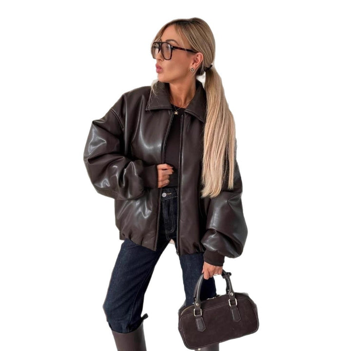 Dames moteriktig oversized skinnjakke med dyp krage og glidelås Skjora