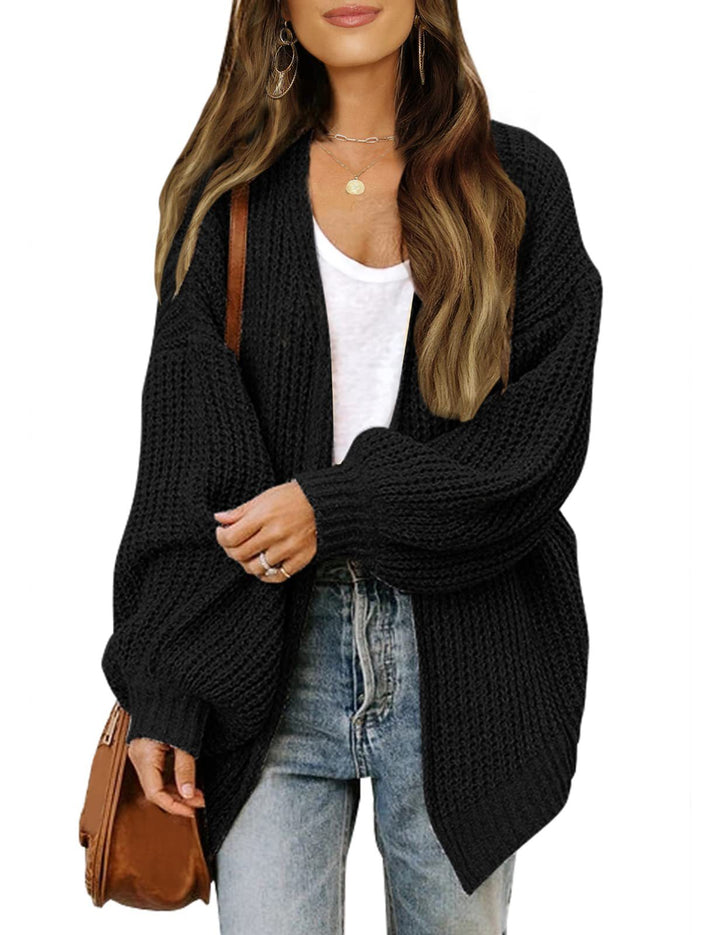 Kvinne chunky strikket cardigan med en avslappet passform og senkede skuldre Skjora