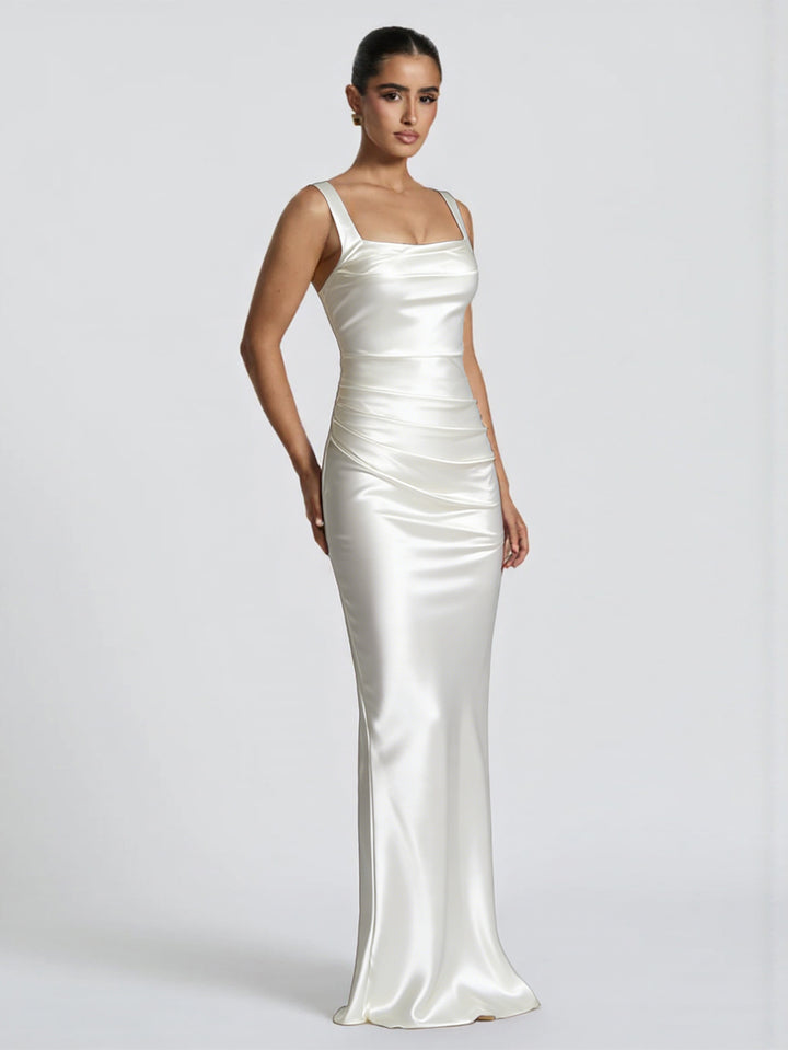 Dame Elegant Satin Maxi Kjole med figurskapende design Skjora