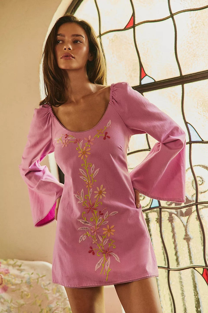Damen Blusenkleid mit floralen Stickereien und weit ausgestellten Ärmeln Skjora