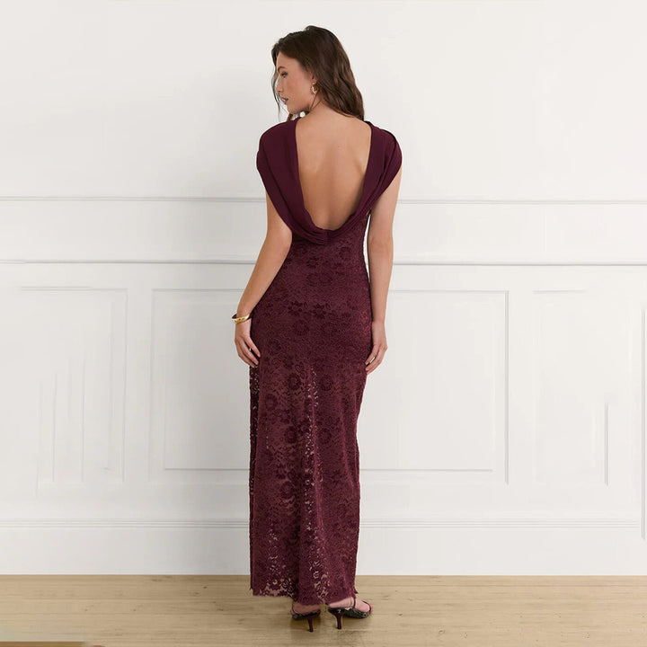 Damer Elegant blonde maxikjole med stilig halterneck og figursmigrende snitt Skjora