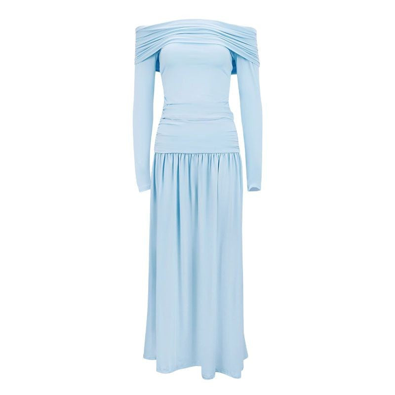 Dame maxikjole med elegant rynking og off-shoulder design Skjora