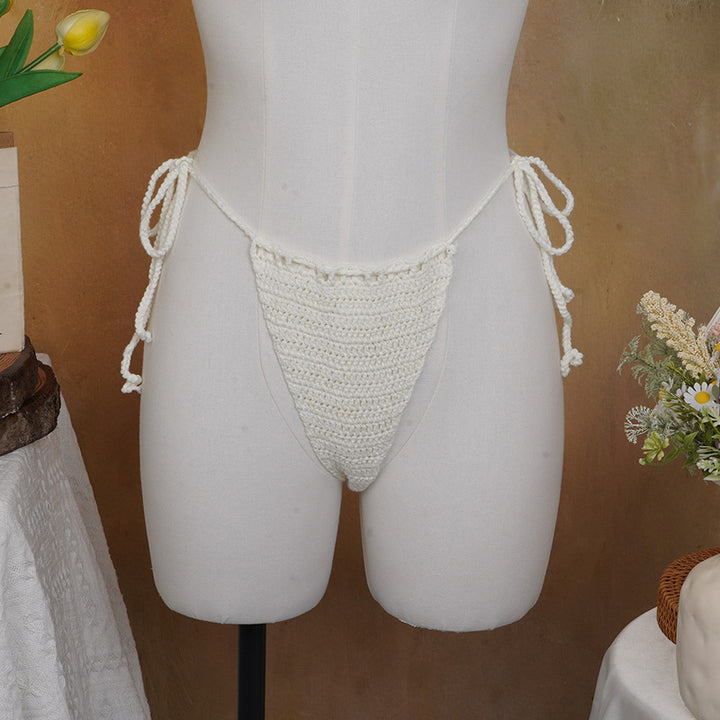 Damen Häkel-Bikini-Oberteil mit floralen Akzenten und verstellbaren Trägern Skjora