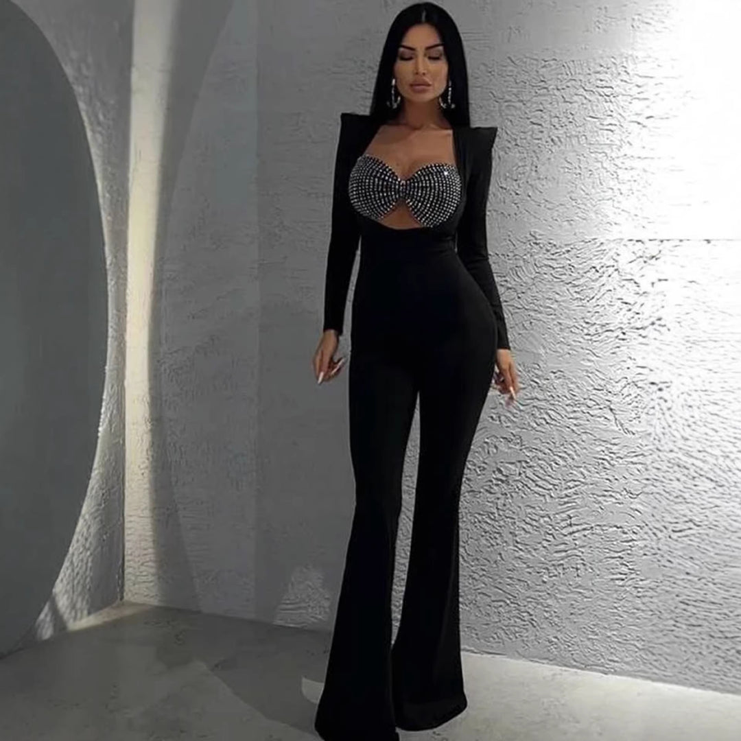 Dame Glamorous Jumpsuit med glitrende rhinestone-detaljer og figurnær skjæring