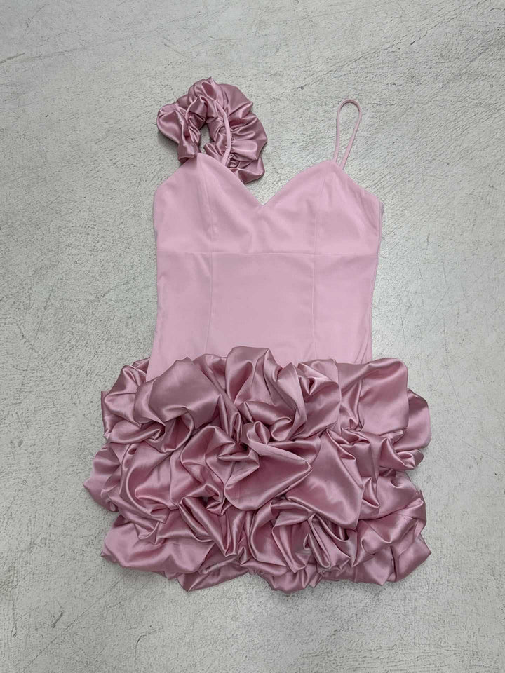 Damer spennende minikjole med voluminøse ruffle-detaljer og skuldrene fritt design Skjora