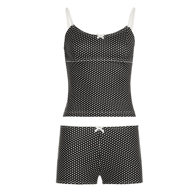 Dame shorts-set med prikker og justerbare spaghetti-stropper Skjora