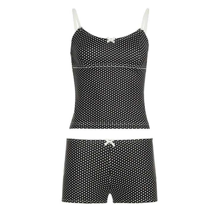 Dame shorts-set med prikker og justerbare spaghetti-stropper Skjora