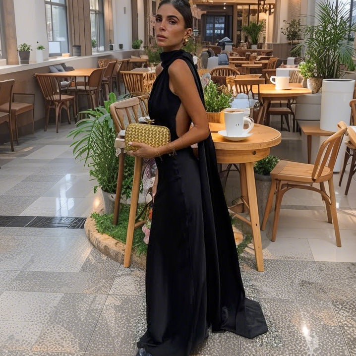Damer elegant aftenkjole med asymmetrisk snitt og imponerende drapering Skjora