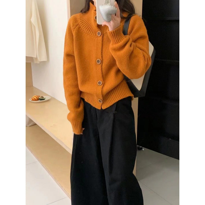 Damer Casual Cardigan med Kontrasterende Knapper og Casual Snitt Skjora
