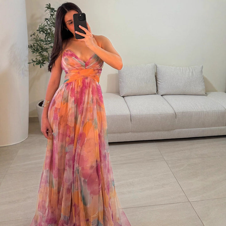 Kvinners maxikjole med blomsterchiffon-design og elegant midje