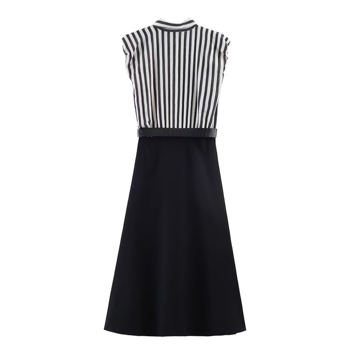 Dame jumpsuit med elegant stripemønster og dekorativt belte Skjora