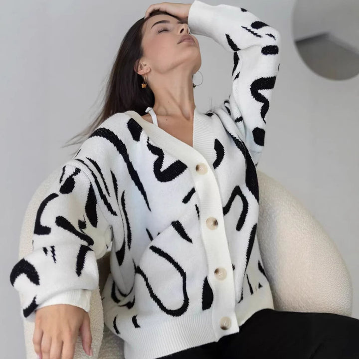 Damer Cozy Knit Cardigan med Unikt Mønster Skjora