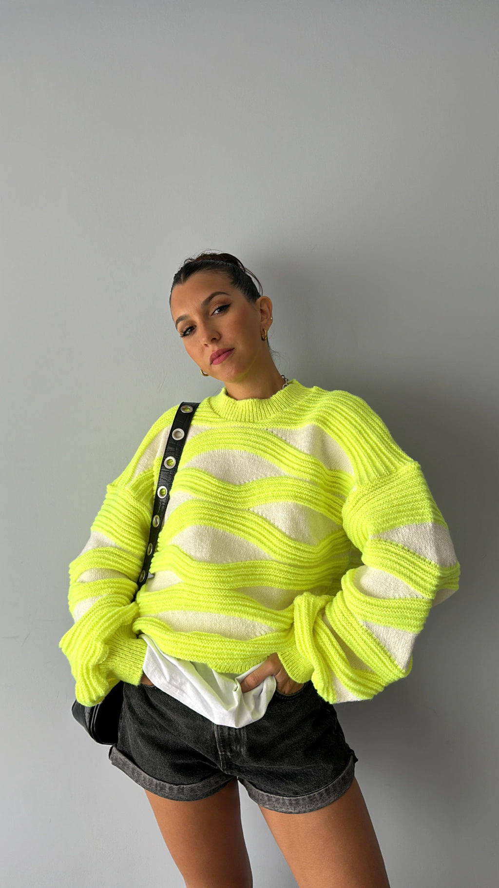 Kvinne Oversized Strikkegenser med Bølgemønster Skjora