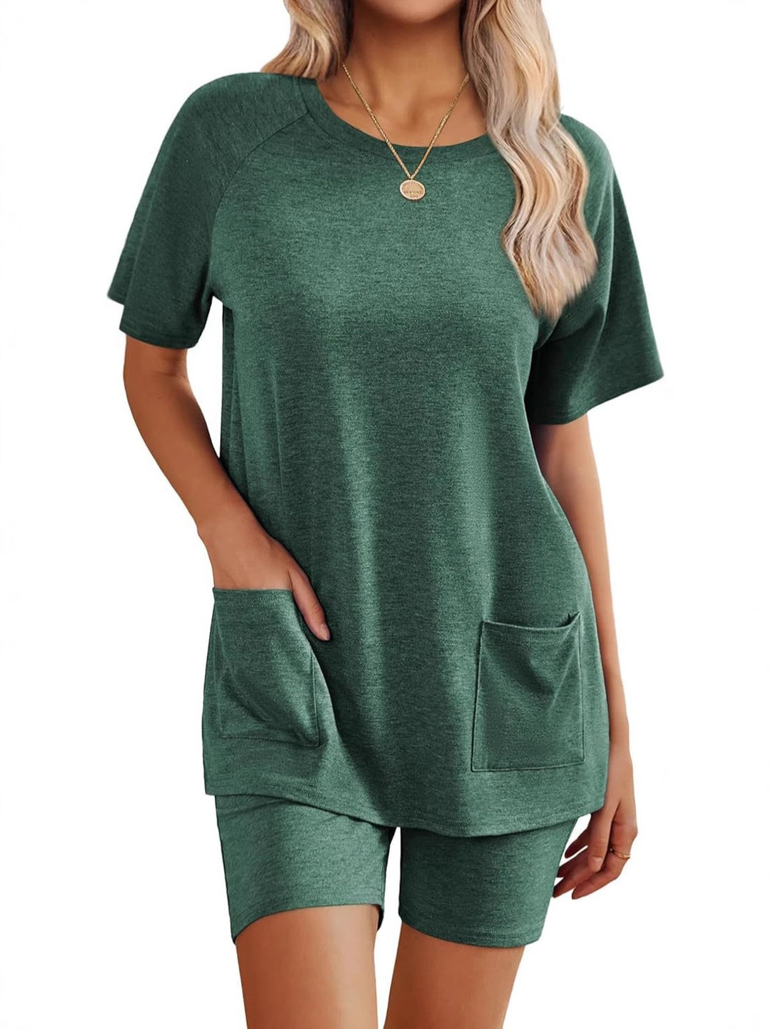 Dame Loungewear-set med behagelig vid passform og praktiske lommer Skjora