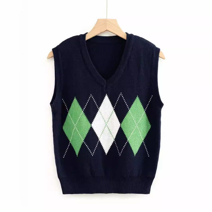 Women's knit sweaters with a modern argyle pattern Skjora