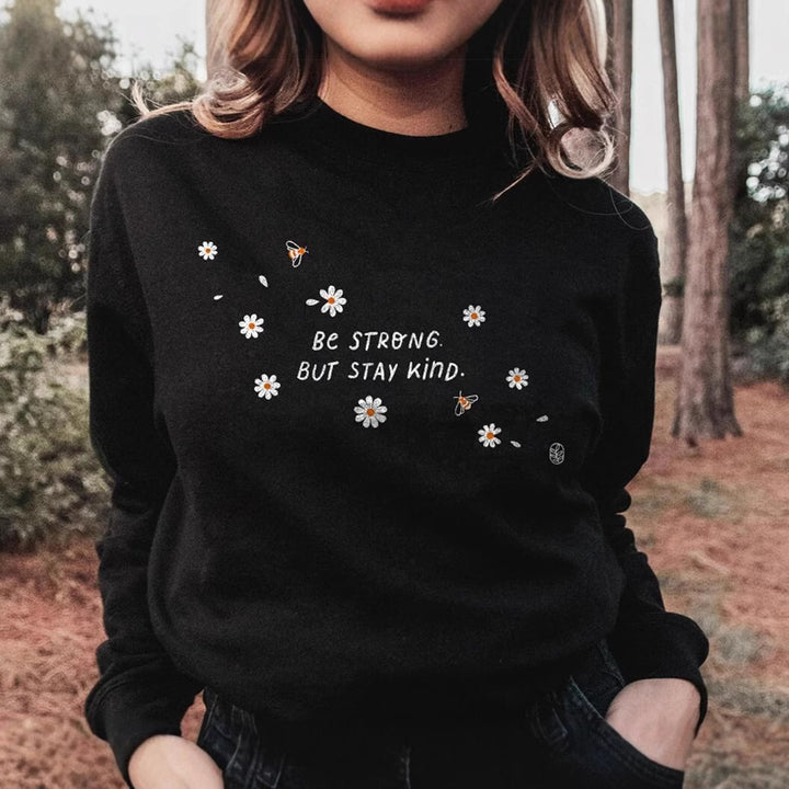 Kvinner sweatshirt med inspirerende budskap og blomsterdesign Skjora