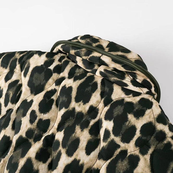 Kvinne Stilig Leopardtrykt Rutedress Skjora