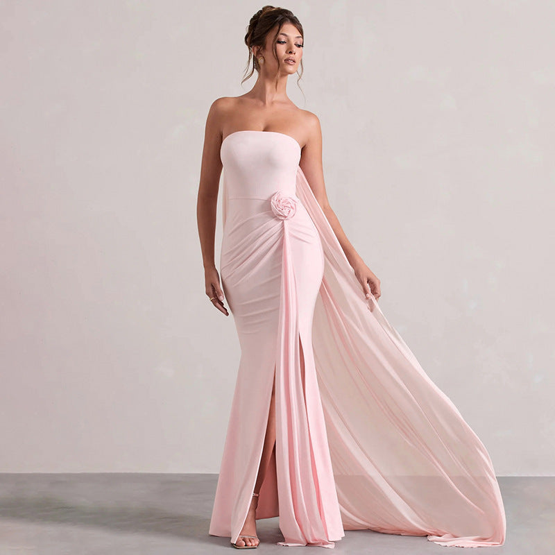 Dame Off-Shoulder Kveldsdrakt med stilfull drapering og forførende splitt Skjora
