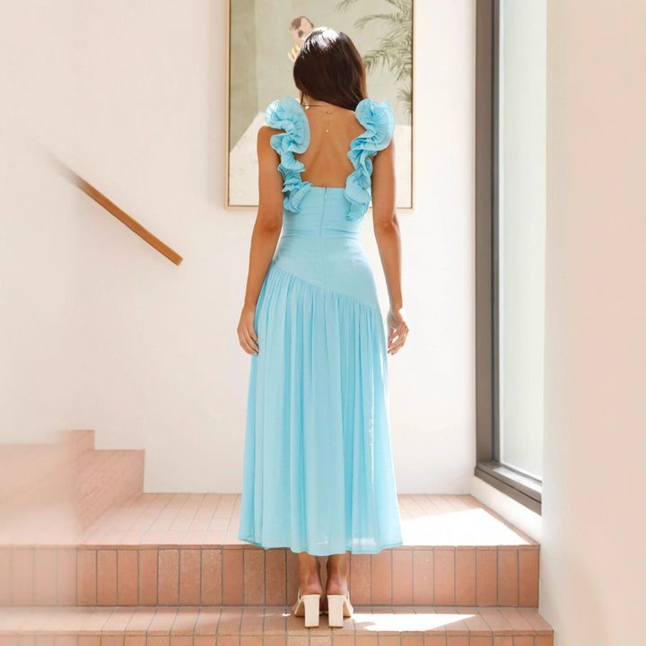 Dames maxi kjole med elegante volanger og figursydd snitt