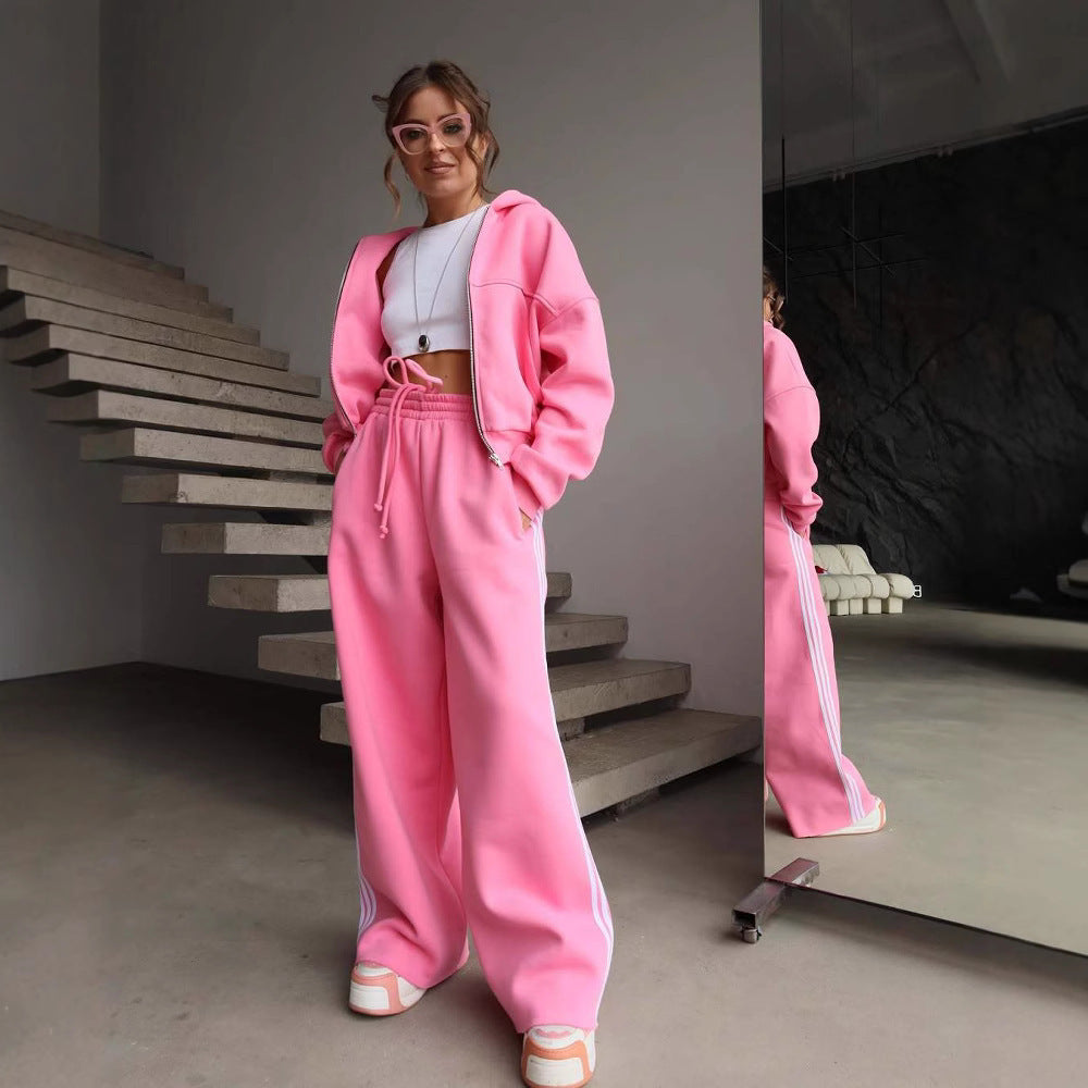 Kvinnenes casual fritids joggedrakt med cropped sweatshirtjakke og vide bukser Skjora