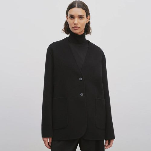 Dame elegant strikk blazer med stor revers og praktiske lommer Skjora