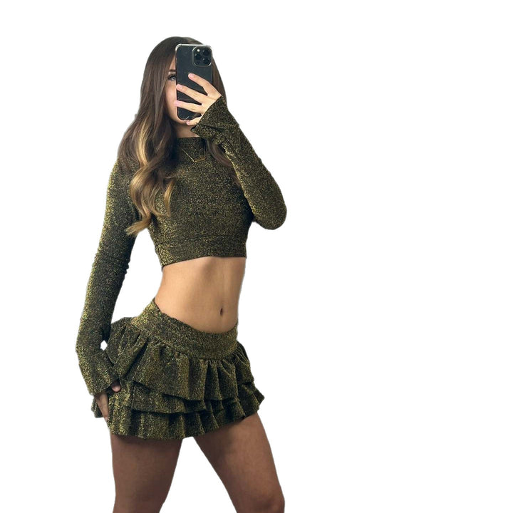 Kvinnenes moteriktige crop top og plisserte mini skjørt sett Skjora