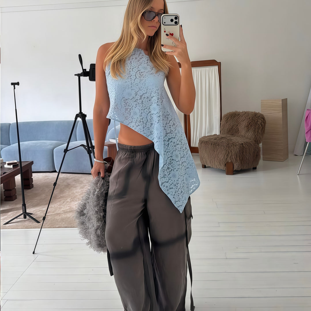 Damer Asymmetrisk Bluse i blonde med moderne snitt Skjora