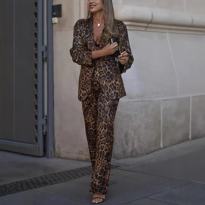 Damen Elegant og moderne dresssett med leopardmønster Skjora