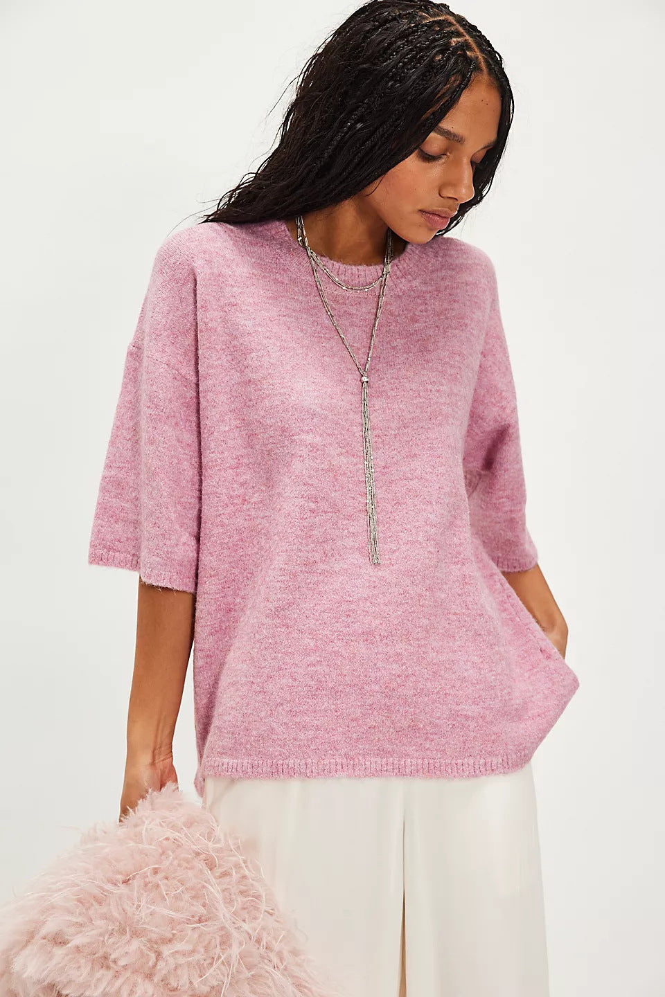 Dames Oversized Trui met Elegante Netmouwen en Delicaat Borduursel Patroon Skjora