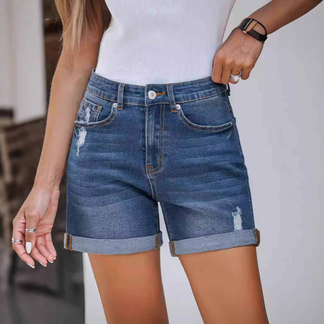 Dame Denim-shorts i avslappet stil med moteriktige rippe-detaler Skjora