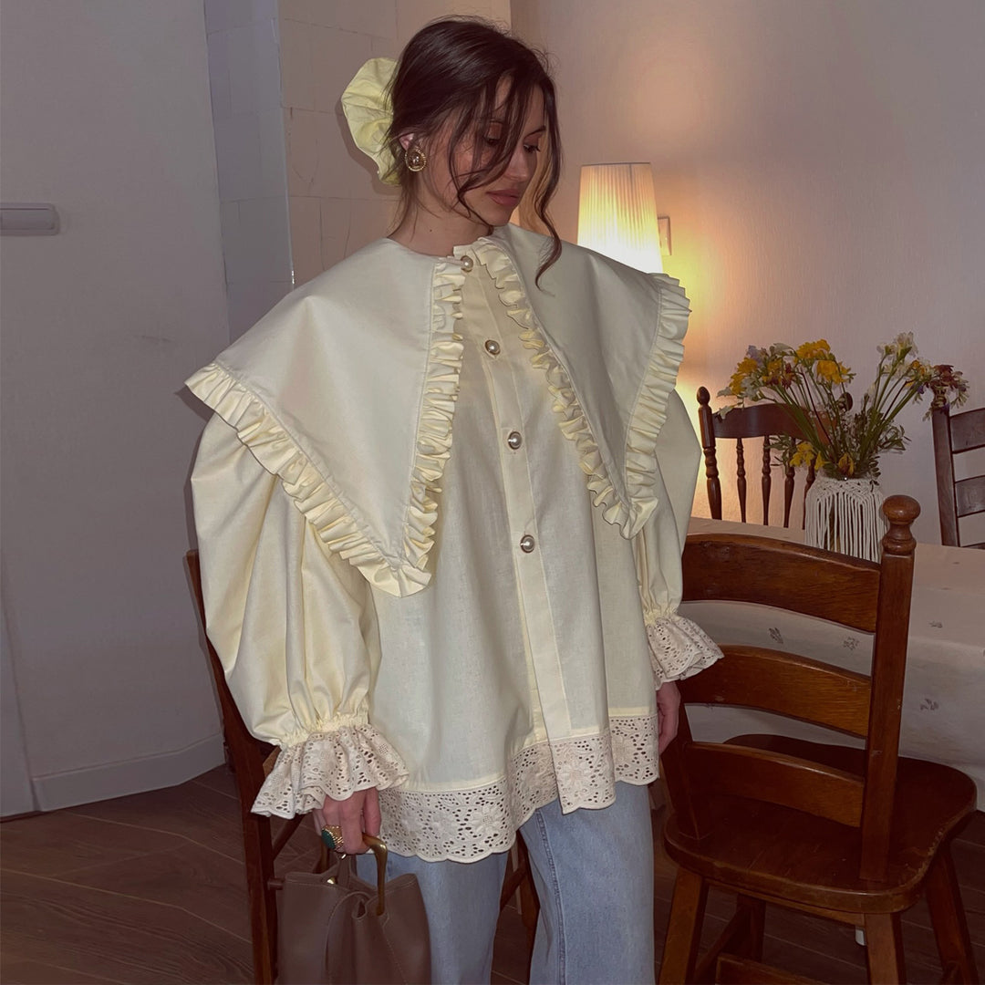 Kvinne oversized bluse med volangdetaljer og blonder trim Skjora