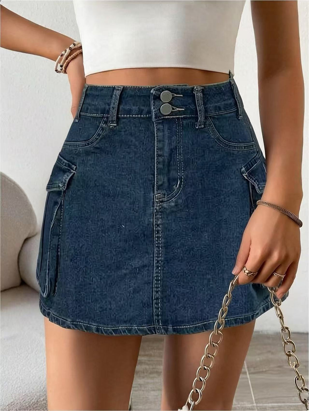 Dame Denim-mini skjørt med påsydd lommer og moderne detaljer Skjora