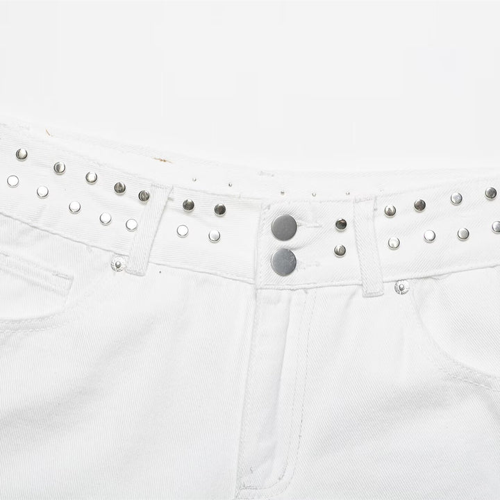 Dame moteriktig denimshorts med dekorativ naglebånd Skjora