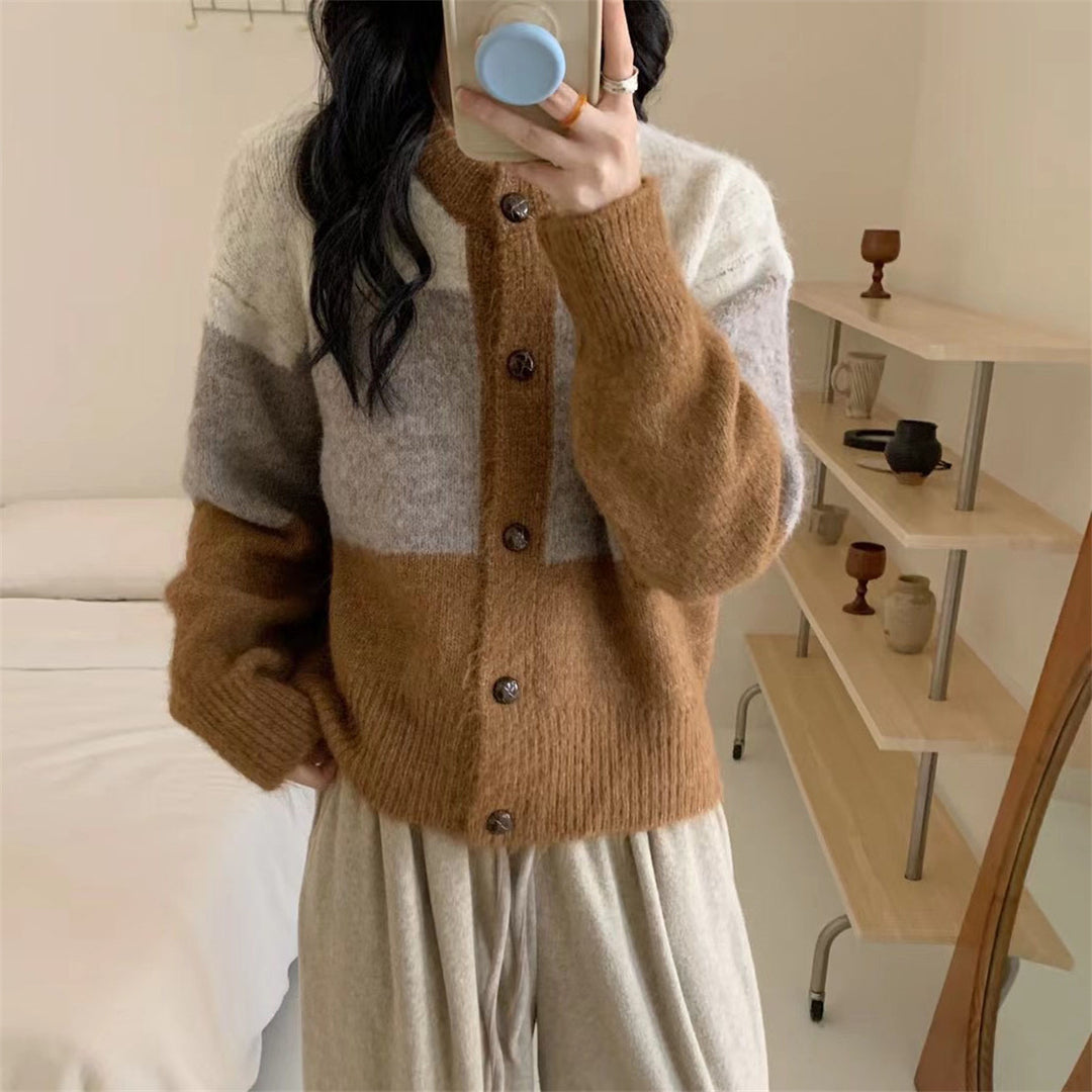 Women's Cozy Knitted Cardigan with Button Closure and Contrasting Color Stripes Skjora