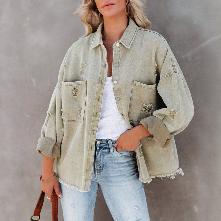 Kvinnes Klassisk Oversized Denim Jakke med Rafsete Kanter og Dekorative Knapper Skjora