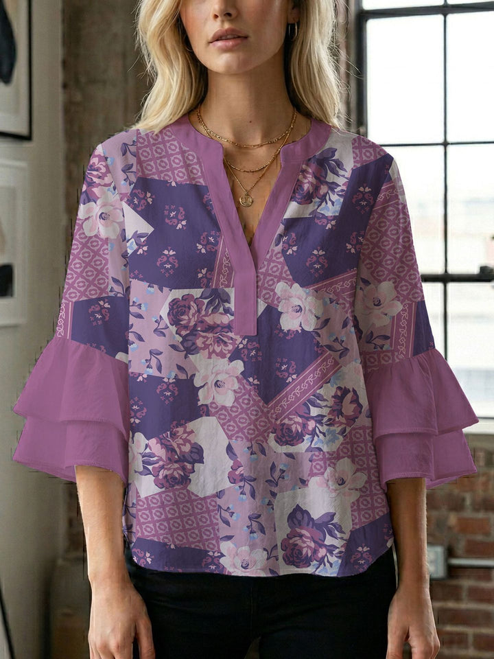 Damebluse med vakker blomstermønster Skjora