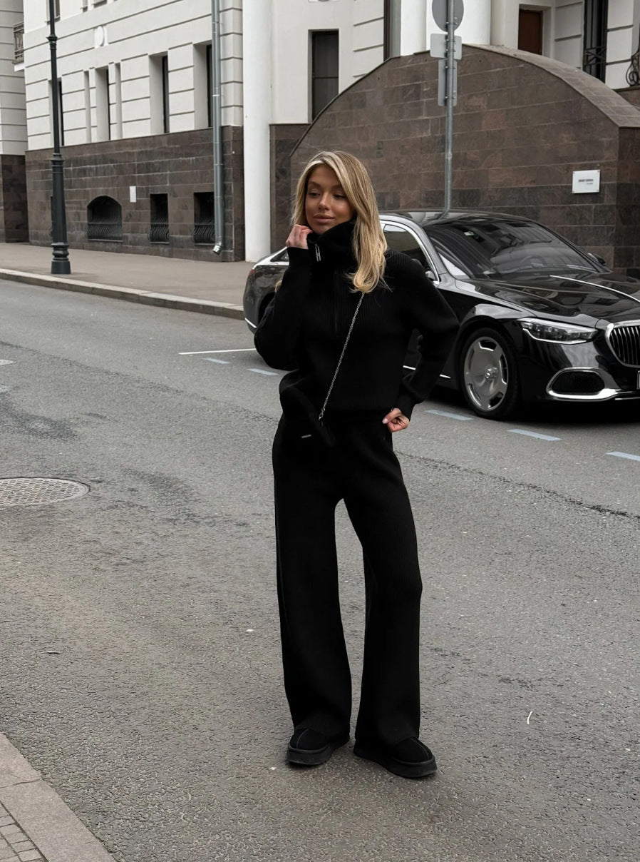 Kvinnelig strikket loungewear-sett med høy krage og løs passform Skjora