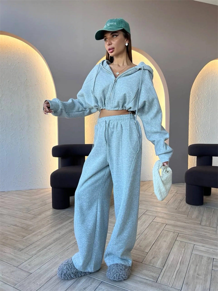 Kvinnors sportiga crop top och lösa joggingsbyxor set Skjora