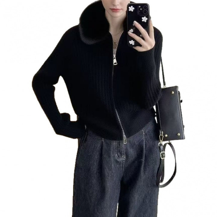 Dame cardigan med høykvalitets kunstig pelskrage og elegant ribbestrikket tekstur Skjora