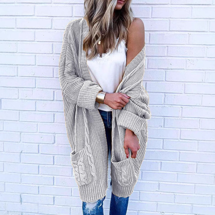 Dames cardigan i kabelstrikkdesign Skjora
