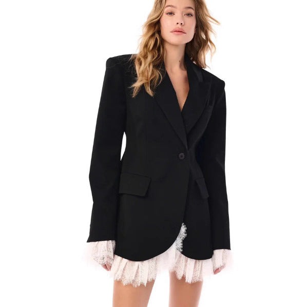 Kvinne Oversized Blazer med Blonderdetaljer Skjora